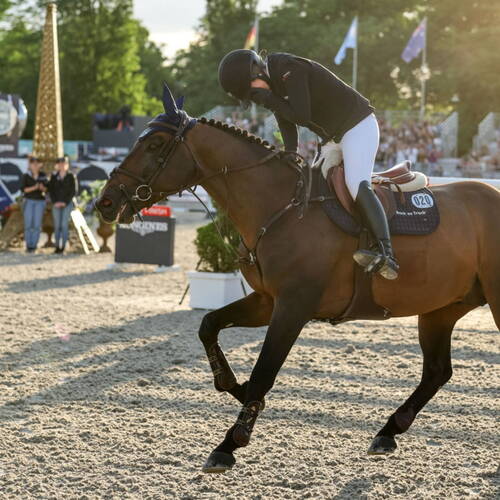 WHAT DREAMS ARE MADE OF… JEANNE SADRAN WON IN PARIS