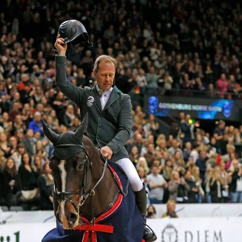 CASALL ASK HAS BEEN THANKED OFF IN FRONT OF THE SWEDISH AUDIENCE.