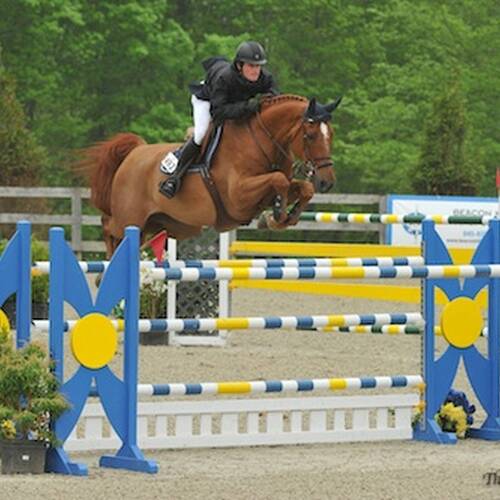 Darragh Kenny pilots Sans Souci Z to victory in $35,000 Old Salem Grand Prix