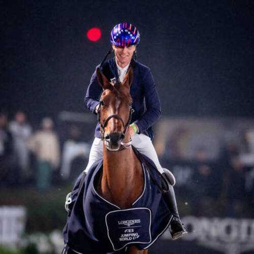 Triumphant homecoming for Cook in Los Angeles