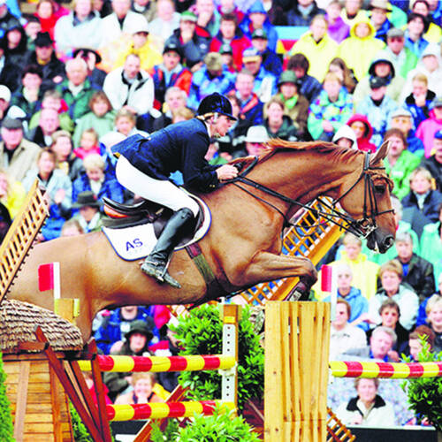 LESLEY MCNAUGHT PASSED AWAY