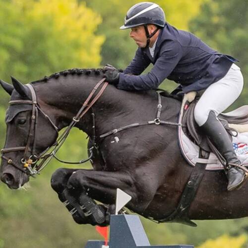 ROBERT WHITAKER LANDS FIRST LONGINES KING GEORGE V GOLD CUP