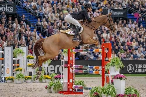Steve Guerdat (SUI) and Albfuehren’s lashin Sitte, winners of the Longines FEI Jumping World Cup™ 2025/26 - Helsinki (FIN)     Copyright ©FEI/Kim C Lundin