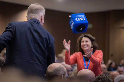 Image: Catching the mike! A new microphone at the Sports forum caused much delight as participants tossed it to the next speaker in a game of catch and throw. Image: IJRC Director Eleonora Ottaviani. Copyright©FEI/Germain Arias-Schreiber