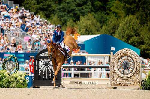 Julien Epaillard (FRA) riding Dubai du Cedre during the Show Jumping Team - Qualifier at the Chateau de Versailles for the Paris 2024 Olympic Games.     Photo Credit: FEI/Benjamin Clark