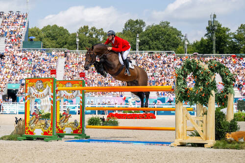 Richard Vogel and United Touch in Paris Photo Credit FEI/Benjamin Clark