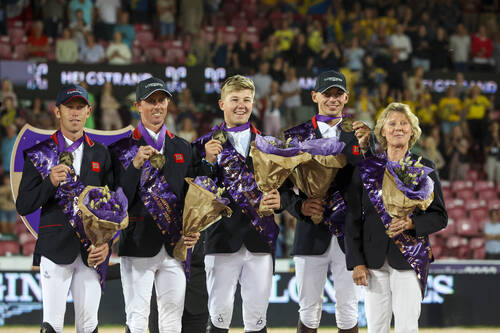 Herning World Championchip 2022 of Herning - Denmark - PrizeGivingTeam_HerningWC2022_SS3_3363.jpg, GBR Team, England, 3rd placeHerning, Equi Park - 13 August 2022Ph. Stefano Secchi