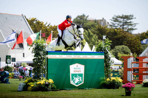 World No. 1 Kent Farrington, winner with Greya of the 2024 Rolex Grand Prix – Ville de La Baule. Photo©️HelenCruden2025