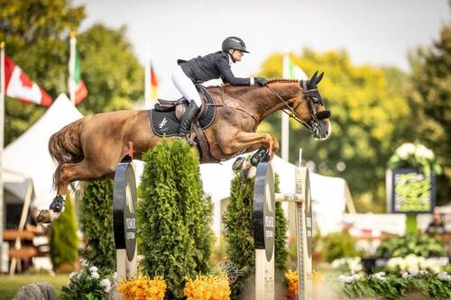 Erynn Ballard (CAN) & Gakhir © MLSJ / Mackenzie Clark