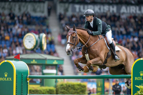 Rodrigo PESSOA riding Major Tom (credit: FEI/Threiner)