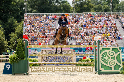 Ben Maher (GBR) riding Dallas Vegas Batilly during the Show Jumping Team - Final at the Chateau de Versailles for the Paris 2024 Olympic Games.     Photo Credit: FEI/Benjamin Clark
