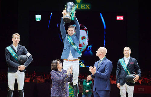 The podium with IJRC Director Eleonora Ottaviani and IJRC President François Mathy JR