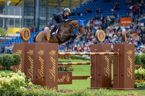 Giulia Martinengo Marquet (ITA) rides Delta Del'isle. Photo Credit: FEI/Benjamin Clark