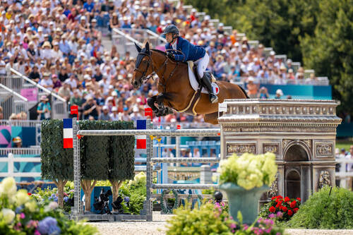 Olivier Perreau (FRA) riding Dorai D'Aiguilly during the Show Jumping Team - Final at the Chateau de Versailles for the Paris 2024 Olympic Games.     Photo Credit: FEI/Benjamin Clark